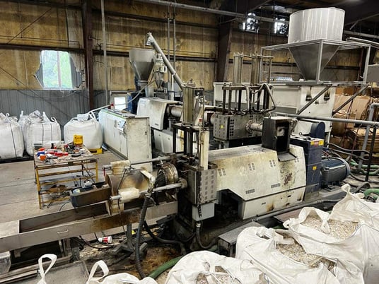 Purui #SJ200/200, dual stage 8" single screw pelletizing system, spiral feeding conveyor, 2018 - Image 3