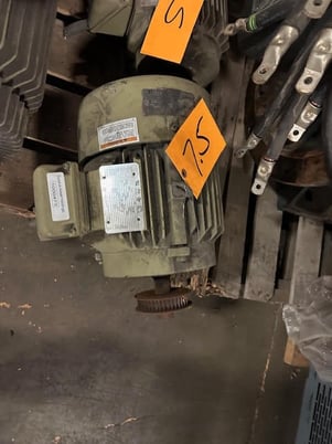 7.5 HP 1765 RPM General Electric, 230/460 Volts, Squirrel Cage, electrically OK - Image 2