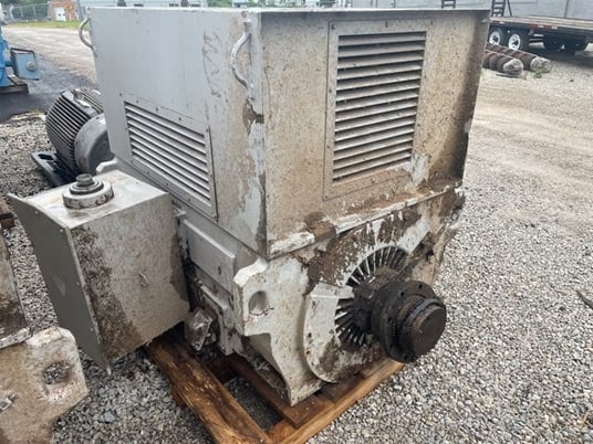 450 HP 600 RPM Toshiba, Frame 355-1120, WPIIBB, 2300 Volts (3 available) - Image 1