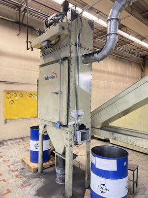 6 cu.ft. Metfin #Series-I-600" batch type shot blast w/dust collector & shaker table - Image 7