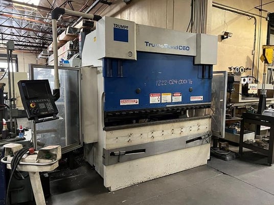 66 Ton, Trumpf #C60, CNC press brake, Delem 6-Axis CNC Control, 6.9' OA, 68" between housing, dual palm - Image 5