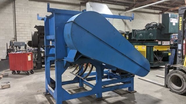 36" x 42" Open rotor granulator, 4 adjustable fly knives, 3 bed knives, 75 -150 HP - Image 3