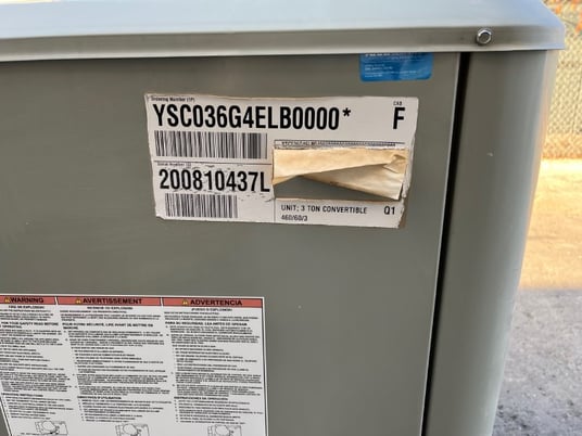 3 Ton, Trane #YSC036G4, gas / electric rooftop air conditioner, 64800 BTU output, 80000 BTU input, 460 V. - Image 3
