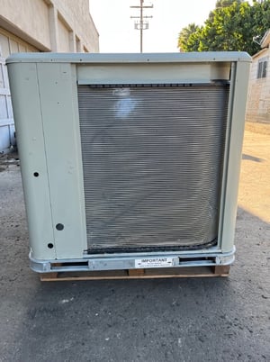 3 Ton, Trane #YSC036G4, gas / electric rooftop air conditioner, 64800 BTU output, 80000 BTU input, 460 V. - Image 6