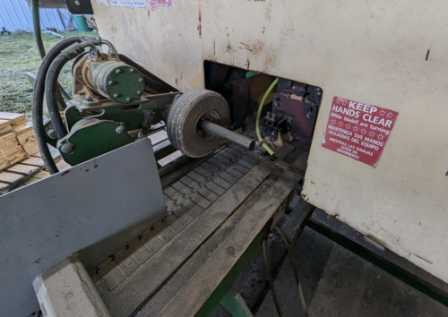 Brewer #Diamond Brewer 2-HD, 2-Head Golden Eagle Resaw, 2" Blade, 480V., 1997 - Image 3