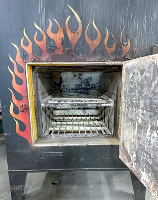 36" width x 30" H x 48" D Despatch #WB-25, Electric Temper Furnace, 480V., 1350&deg;F, Honeywell Controls - Image 3