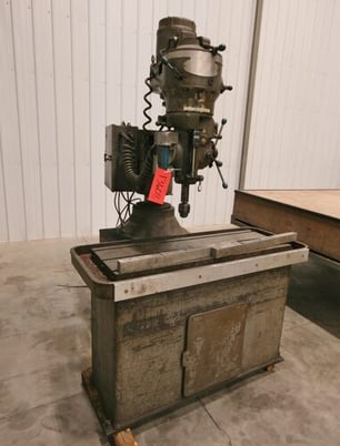 Wells Index #125, radial drill, sliding ram type, #3MT, 1.5 HP 2 speed - Image 6