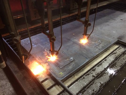 Koike Plasma/Oxyfuel #Versagraph-Millennium-3100, Hypertherm HT 2000, 120" cutting width, 213" rail gauge - Image 9