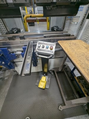 40 Ton, MVD #ibend-A-1250-40, Delem 58T Control, 4' overall, 2-Axis back gauge, low hours, 2018 - Image 8