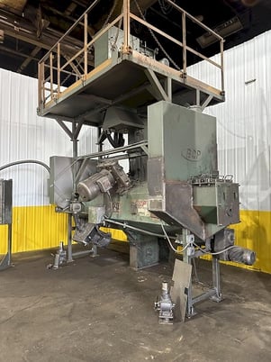 BCP #A4-7620, 3-wheel pass through blast machine, reclaim & dust collector, 60 HP, 1997 - Image 6