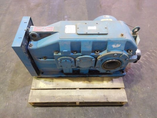 231 HP @ 1750 RPM, 107 RPM out, Rexnord R parallel shaft, right angle speed reducer, 16.25 ratio - Image 7