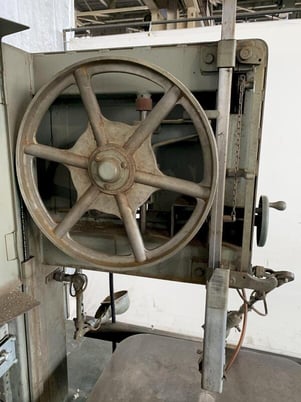 18" Grob #NS18, Vertical Bandsaw, 18" throat, 18" x 24" table, 2030 FPM, Welding & Grinding Attatchment - Image 8