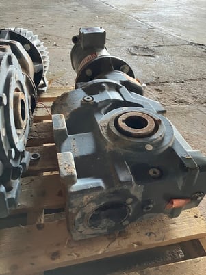 3 HP, Falk UltraMite Right-Angle Gearbox and Motor, 100.00 :1 Ratio, Output RPM 18 - Image 2