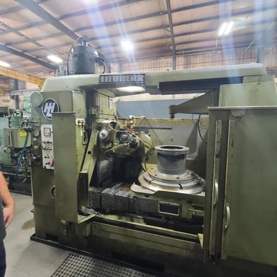Liebherr #L-901, vertical gear hobber, 36" dia., 2 DP, in plant under power, excellent condition - Image 3