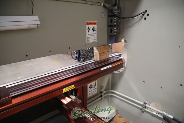 175 Ton, Accurpress, Advantage #717512, hydraulic CNC press brake, 12' overall, 124" between housing, 24" BG - Image 4