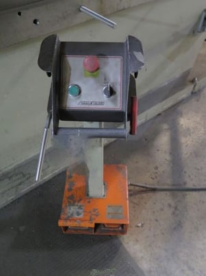 175 Ton, Accurpress, Advantage #717512, hydraulic CNC press brake, 12' overall, 124" between housing, 24" BG - Image 10