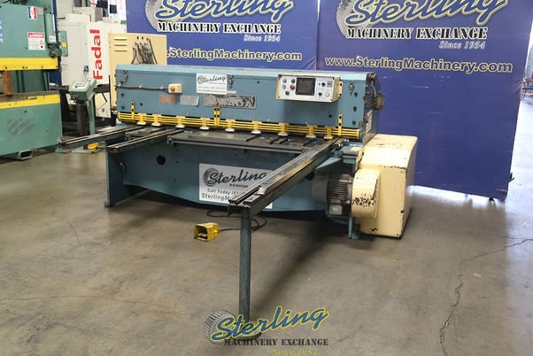 3/16" x 6' Amada #M-2045, heavy duty mechanical power shear, 9 holddows, 2.5" throat, 39.37" front operated - Image 3