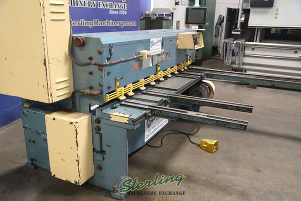 3/16" x 6' Amada #M-2045, heavy duty mechanical power shear, 9 holddows, 2.5" throat, 39.37" front operated - Image 8