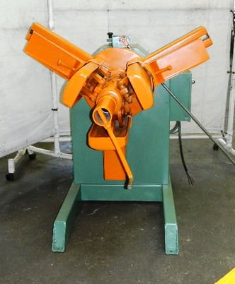 4000 lb. American #60, Uncoiler, 24" Width Capacity, 21" ID x 60" outside dimensions, 440 V., 1988 - Image 2