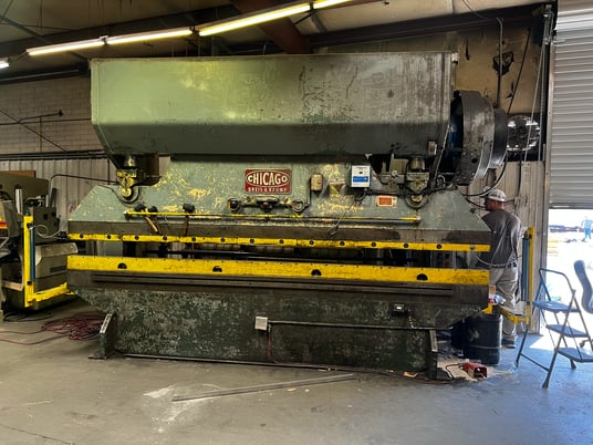 90 Ton, Chicago #1012-R, Mechanical Press Brake, 1965 - Image 2