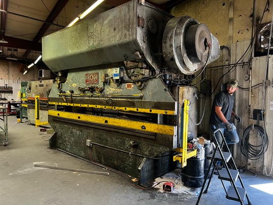 90 Ton, Chicago #1012-R, Mechanical Press Brake, 1965 - Image 3