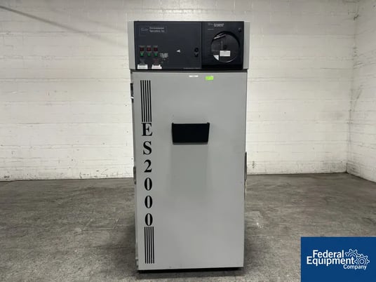 34" width x 28" D x 60" H Environmental Specialties #ES2000 CDMD, Stability Chamber, 70&deg;C, 230 V. - Image 3
