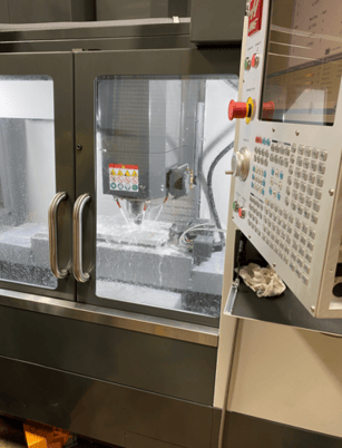 Haas #VF-2SS-126 Super-Speed Vertical Milling Machine CNC Center with Robot Package, 2021 - Image 3