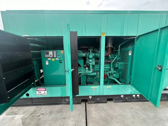 250 KW Cummins #QSK19G, Natural gas generator set, 277/480 Volts, 3-Phase - Image 2