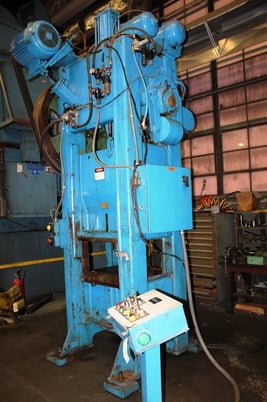 100 Ton, Niagara #SC1-100-24-24, 3" stroke, 21" Shut Height, 100 SPM, 24" x 24" bed, air cooled, 1967 - Image 2