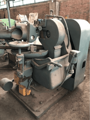 1-3/4" to 5" Sellers #10G, straight or tapered-shank R.H., 2-lip & 4-lip twist drills, coolant, 5 HP - Image 1