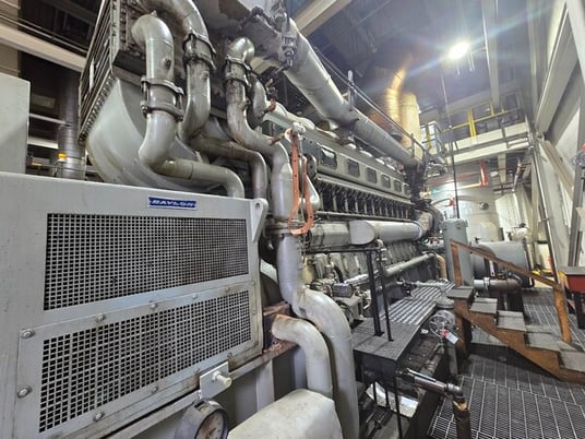 3200 KW Fairbanks Morse Alco #38ETDD8, Generator, Dual Fuel, Diesel, Natural Gas, 3.2 MW - Image 3