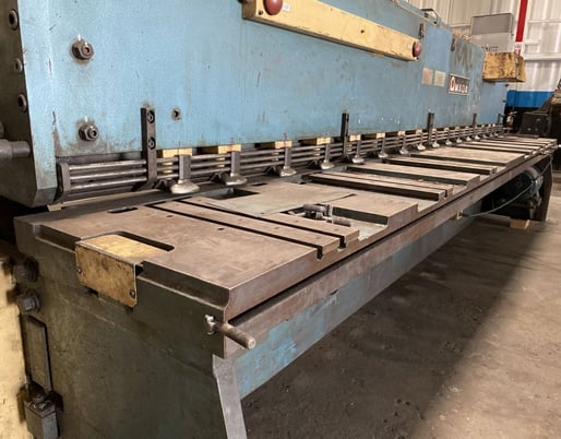 .177" x 13.4' Amada #M-4045, Power Squaring Shear, Amada Control, 40" Backgauge, 50 SPM, 15 HP, 460 V. - Image 7