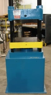 60 Ton, Carver, 18.5" x 18", up-acting, 9"-22" adj daylight, 8" stroke, 4-post, #1582 - Image 1