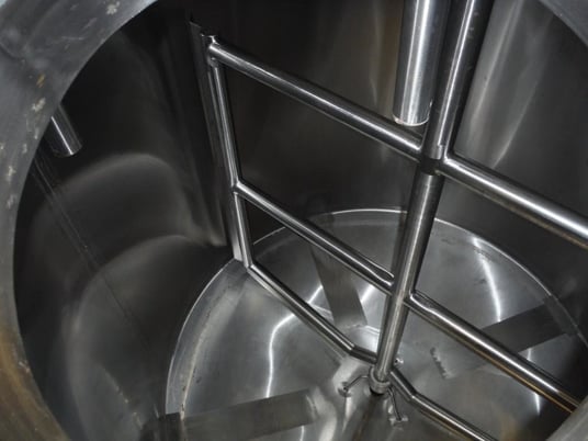 1200 gallon Feldmeier, 304 Stainless Steel mixing tank, 72" dia. x 654" straight wall, dish style bottom - Image 3