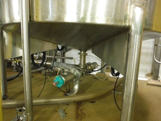 1200 gallon Feldmeier, 304 Stainless Steel mixing tank, 72" dia. x 654" straight wall, dish style bottom - Image 5