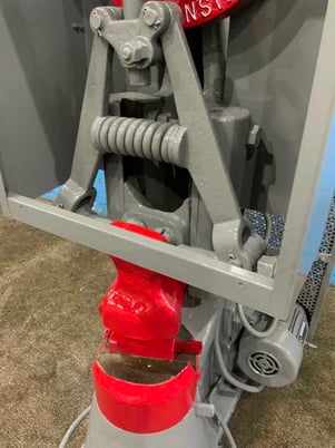 100 lb. Mayer #16, power hammer, 14" throat, 5 HP, 275 SPM - Image 5