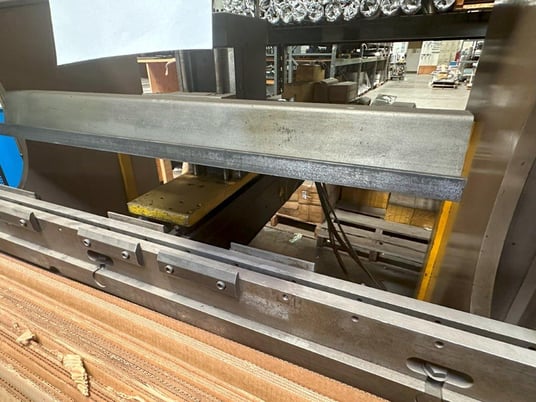 60 Ton, Cincinnati #Pro-Form-4, CNC press brake, 6' overall, 54" between housing, 11" stroke, 20" open, foot - Image 2