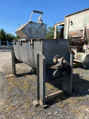 76 cu.ft. Stainless Steel ribbon blender, 36" wide x 96" long, 20 HP, mounted on mild steel frame - Image 9