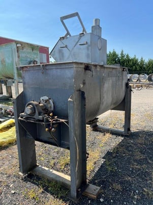 76 cu.ft. Stainless Steel ribbon blender, 36" wide x 96" long, 20 HP, mounted on mild steel frame - Image 10