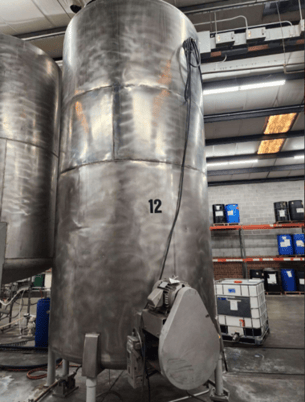 4000 gallon Stainless Steel mix tank, side bottom entering agitator, dish top & bottom, mounted on legs - Image 9