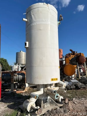 2155 gallons, FES, vertical ammonia recirculator, 60" diameter x 196" L capacity, 150 psi @ 650&deg;F, 1995 - Image 4