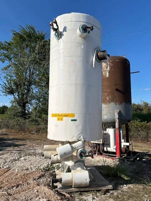 2155 gallons, FES, vertical ammonia recirculator, 60" diameter x 196" L capacity, 150 psi @ 650&deg;F, 1995 - Image 9