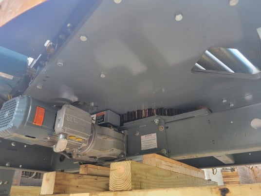 Unknown Pallet Conveyor Turntable, Sew-Eurodrive motor 230/460V., 1751 RPM, great condition - Image 5