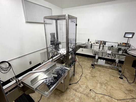 Filamatic #Pro-Line-Econofil, bottler w/ labeler & accumulation table, compressor included - Image 2