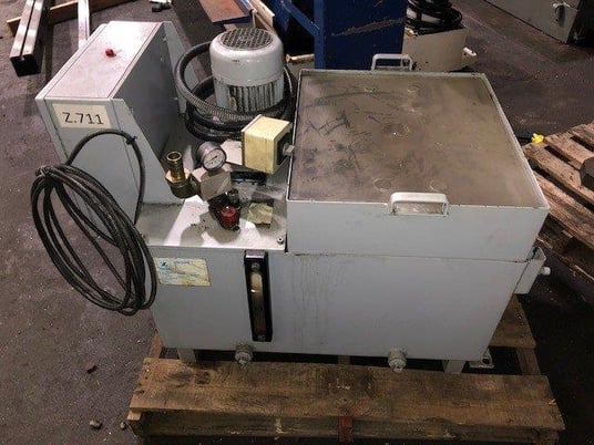 LNS #Hydrobar-6.65HS-5.2, barfeed, 2.5" diameter, 12' length, hydraulic tank, (2) support stands, 1990 - Image 6