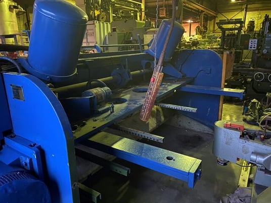 1/4" x 12' Cincinnati, power squaring shear, power Back Gauge, 12' squaring arm, adj rake, adj gap - Image 7