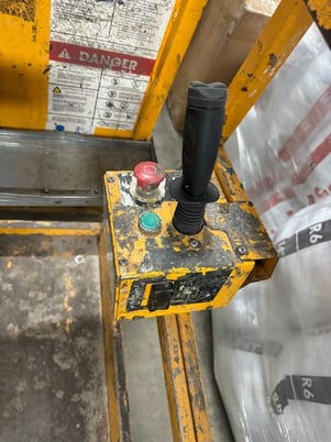 670 lb. Hy-Brid #HB1430, Aerial Lift, Self-Propelled, 20' work height, 14' platform max height, 2009, #HB1430 - Image 4