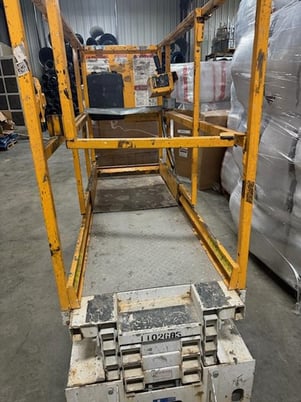 670 lb. Hy-Brid #HB1430, Aerial Lift, Self-Propelled, 20' work height, 14' platform max height, 2009, #HB1430 - Image 7