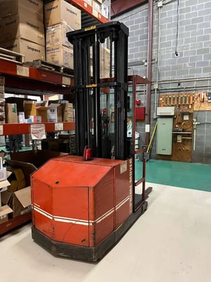 Order Picker, Prime Mover #OE35, 3000 lb. capacity, 2007, OE35 - Image 3