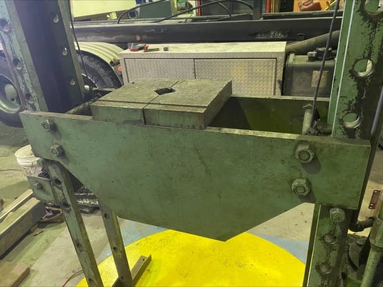 50 Ton, Wilson, H-Frame Hydraulic Press, 31" Interior width, 67" bed to ram nose, 102" overall height, 12 - Image 4